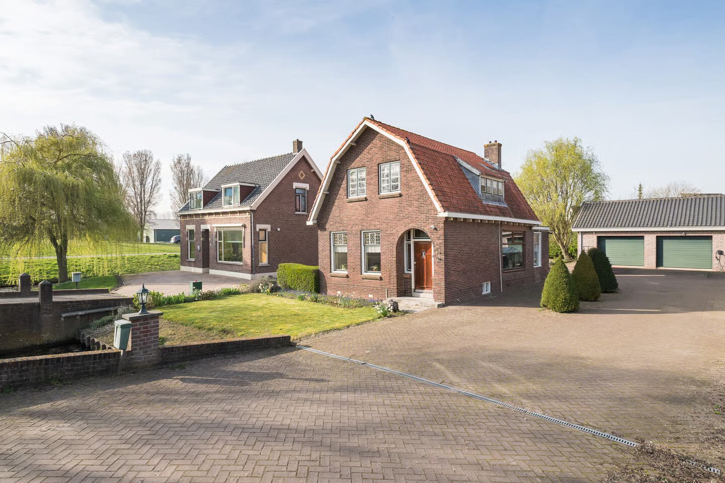 Vrijstaande woning te koop: Middeldijk 78, Barendrecht