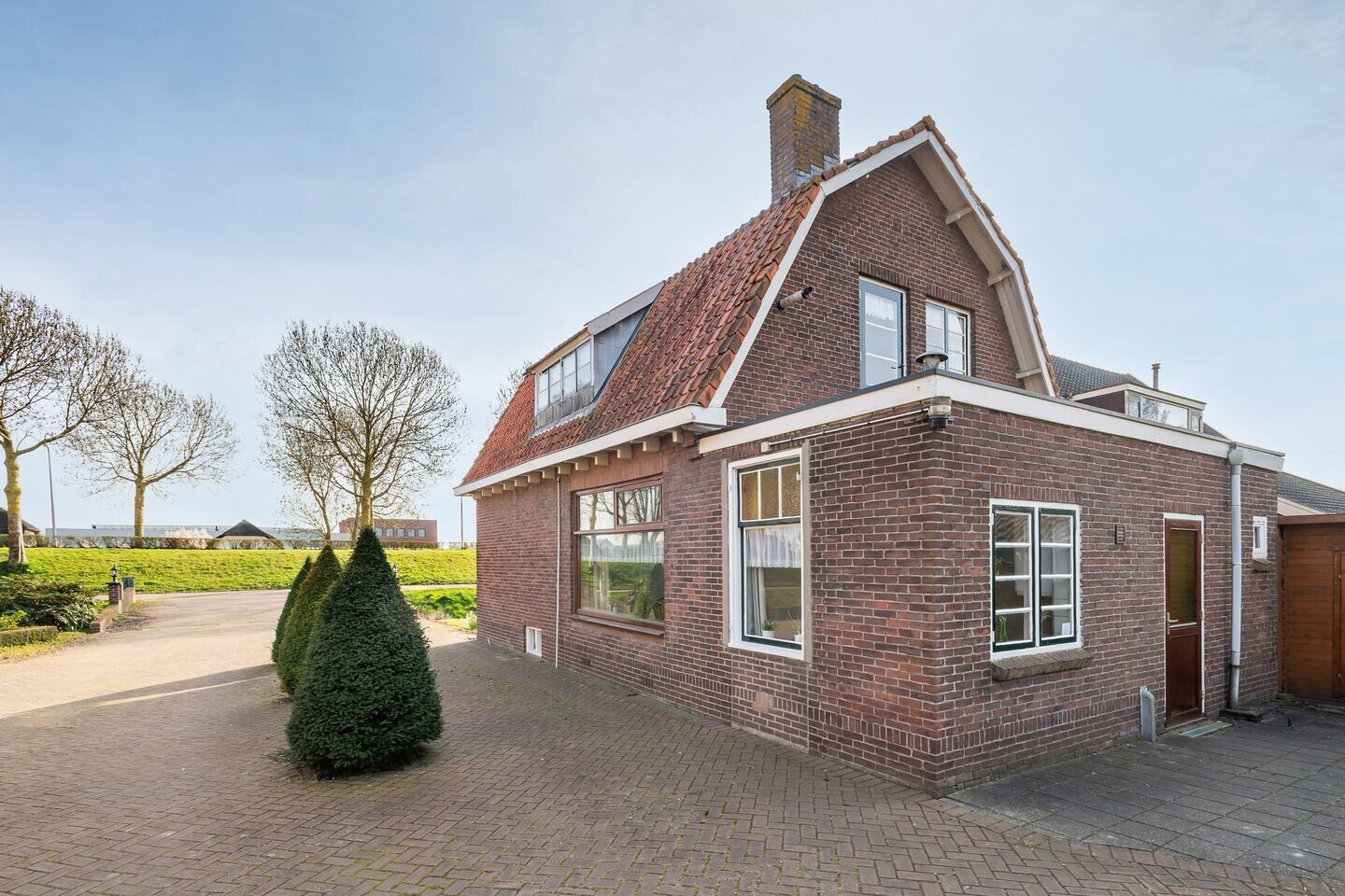 Vrijstaande woning te koop: Middeldijk 78, Barendrecht