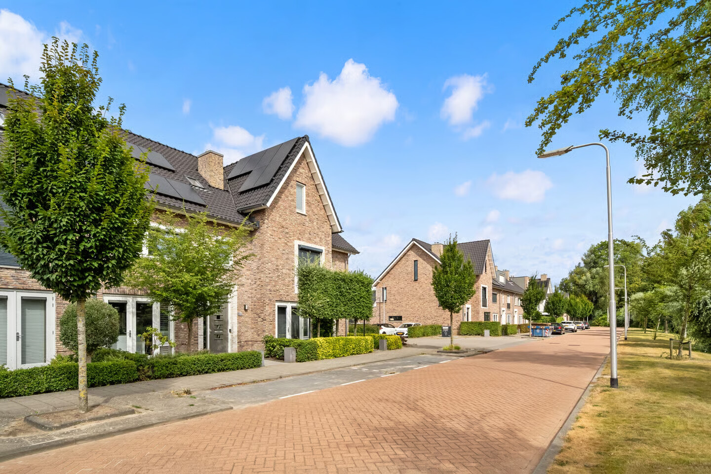 Tussenwoning te koop: Magdalenapolder 50, Barendrecht