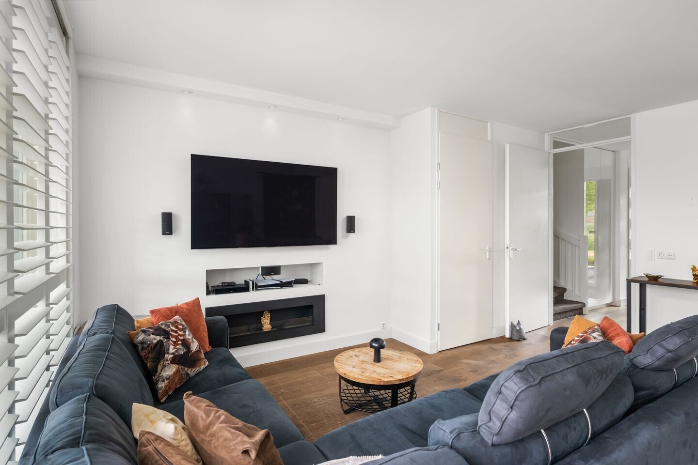 Tussenwoning te koop: Magdalenapolder 50, Barendrecht