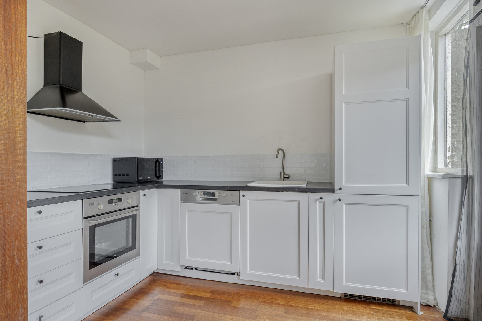 Tussenwoning te koop: Jaagpad 42, Barendrecht