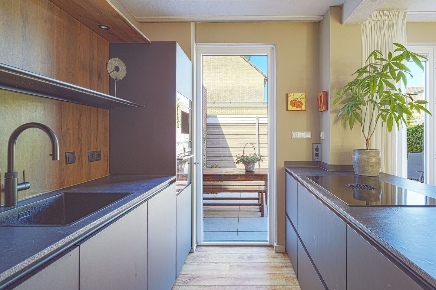 Tussenwoning te koop: Klaproos 42, Barendrecht
