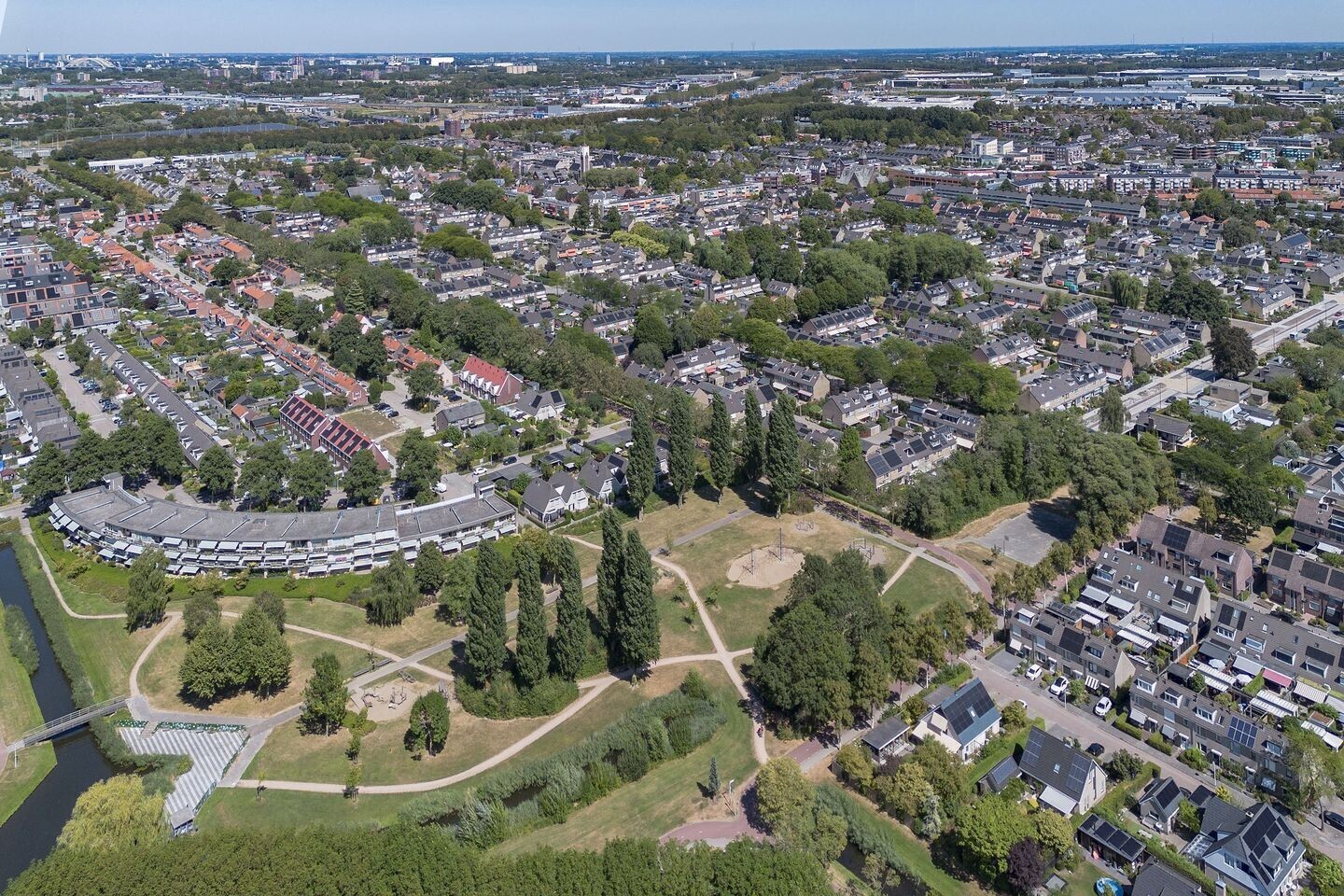 Tussenwoning te koop: Klaproos 42, Barendrecht