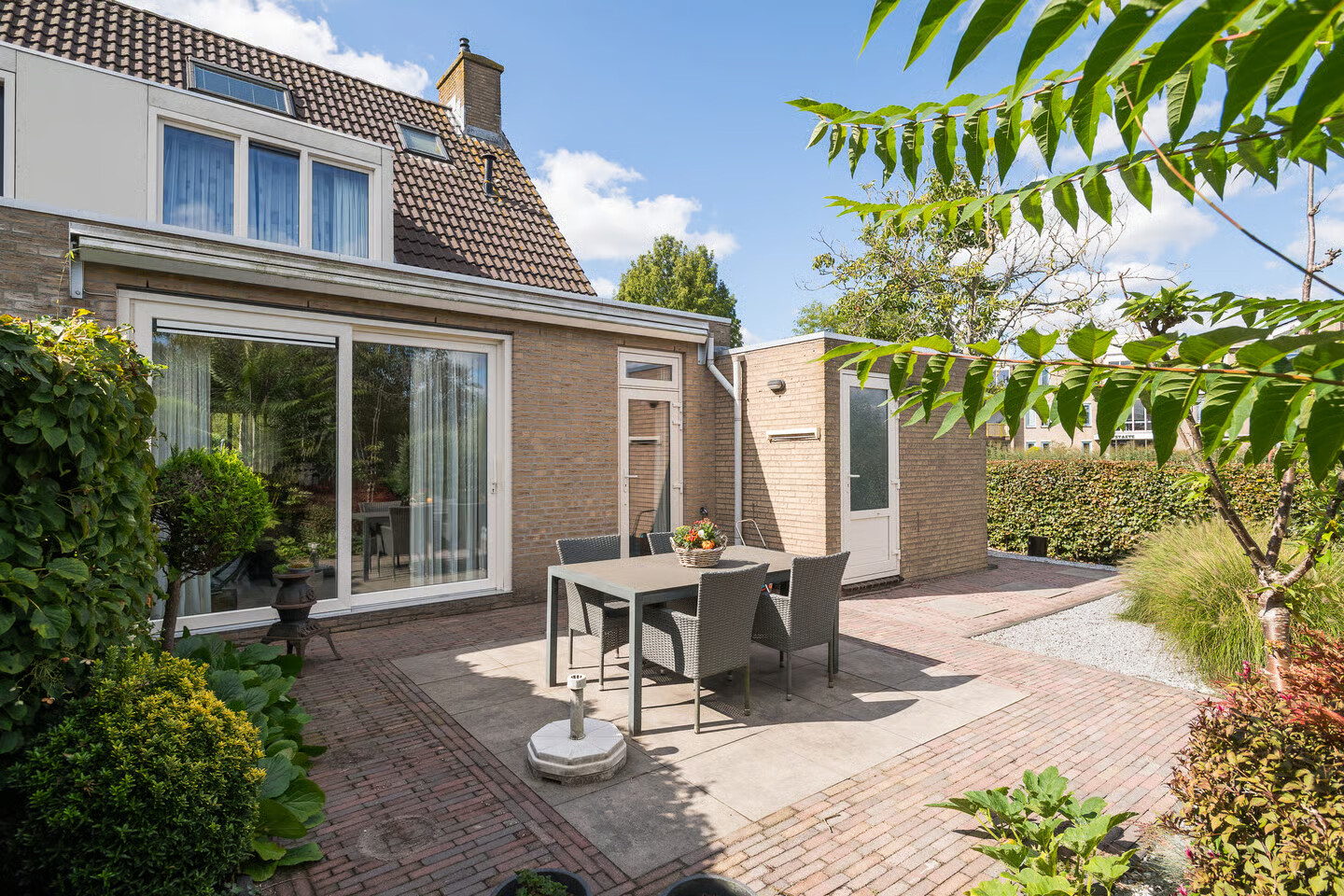 Hoekwoning te koop: Jacoba Pompevliet 67, Barendrecht
