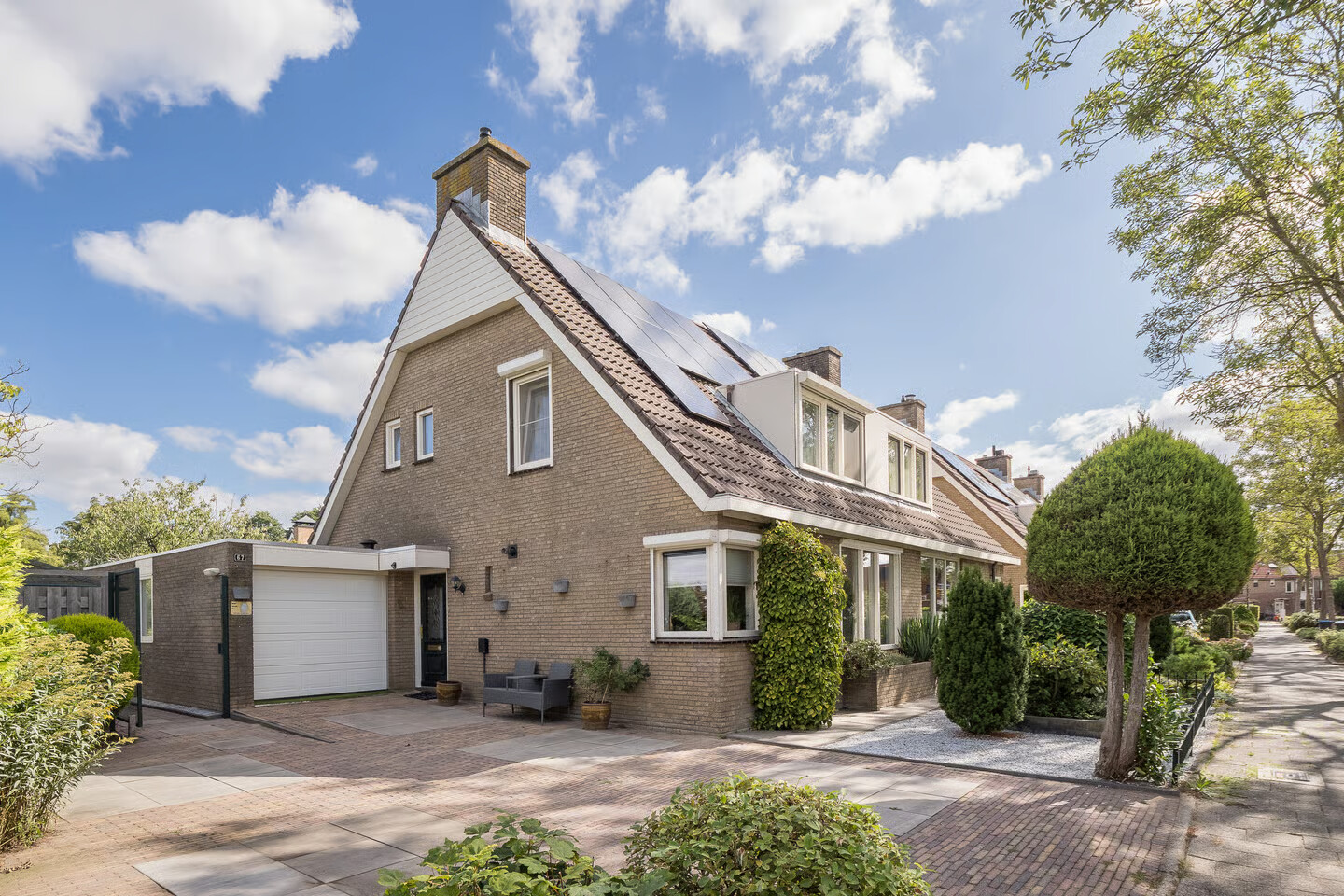 Hoekwoning te koop: Jacoba Pompevliet 67, Barendrecht