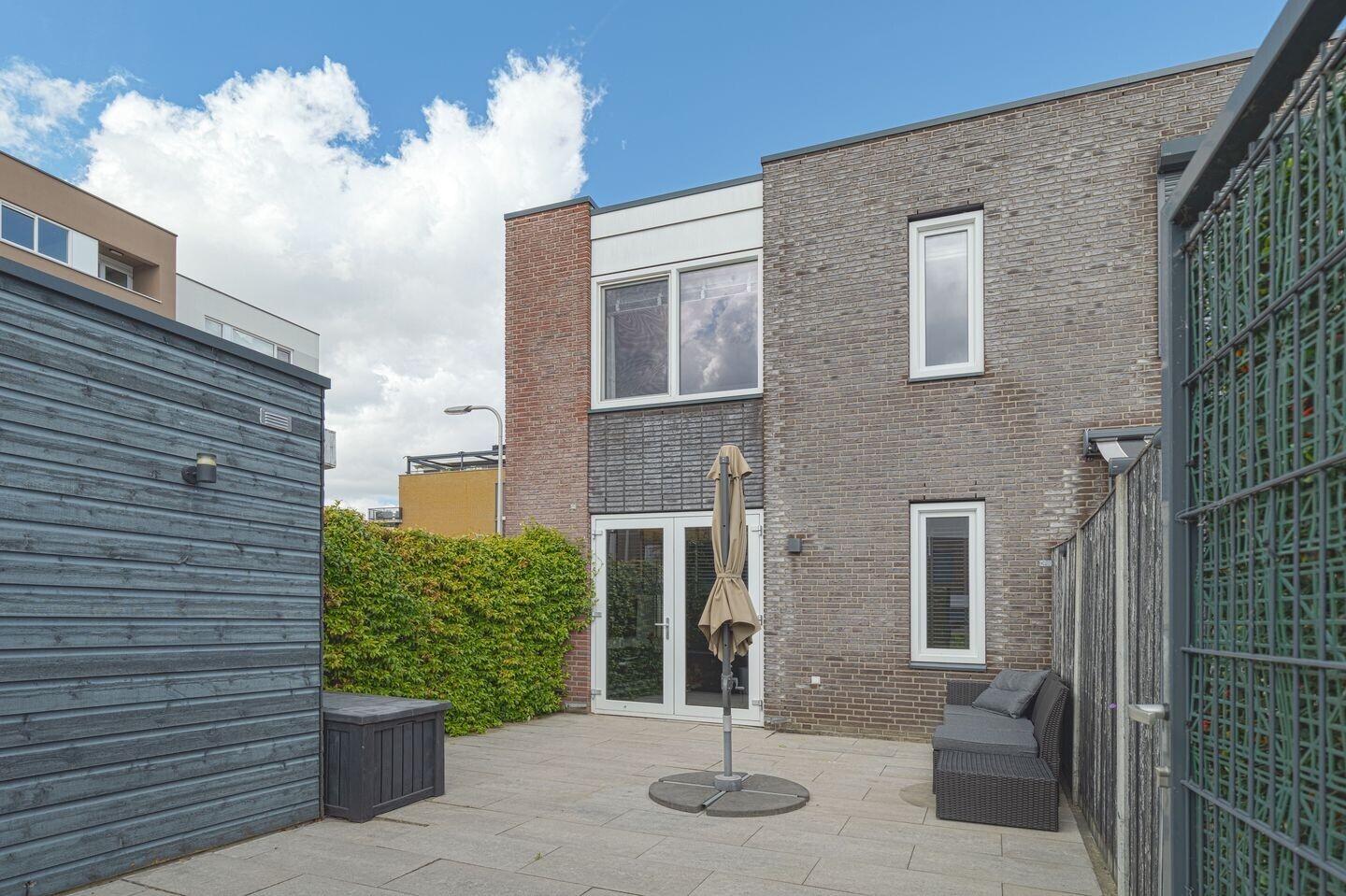 Hoekwoning te koop: Overstapwei 1, Barendrecht