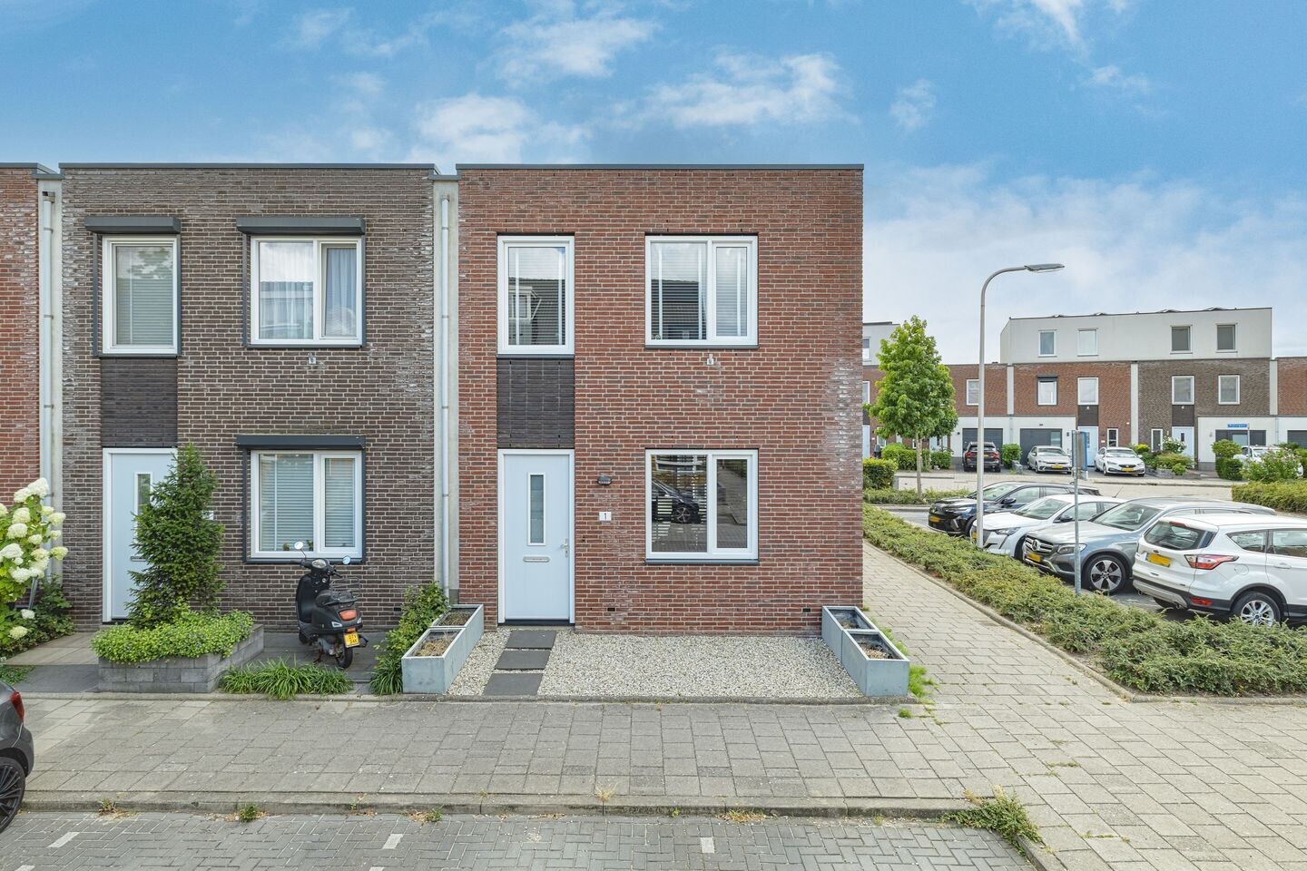 Hoekwoning te koop: Overstapwei 1, Barendrecht