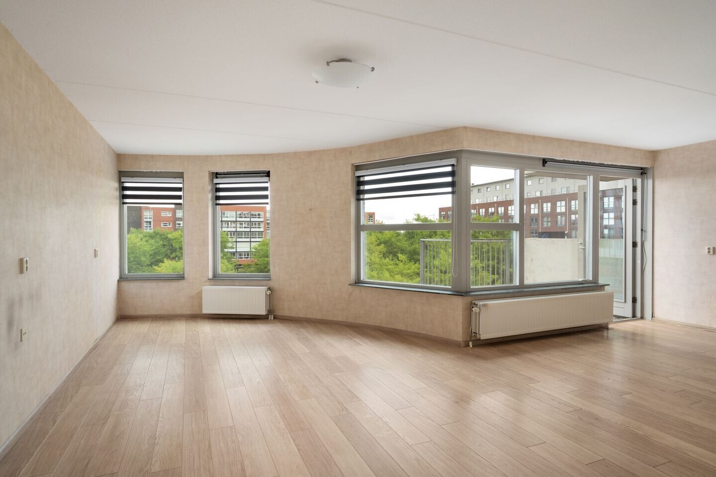 Appartement te koop: Middeldijkerplein 72, Barendrecht