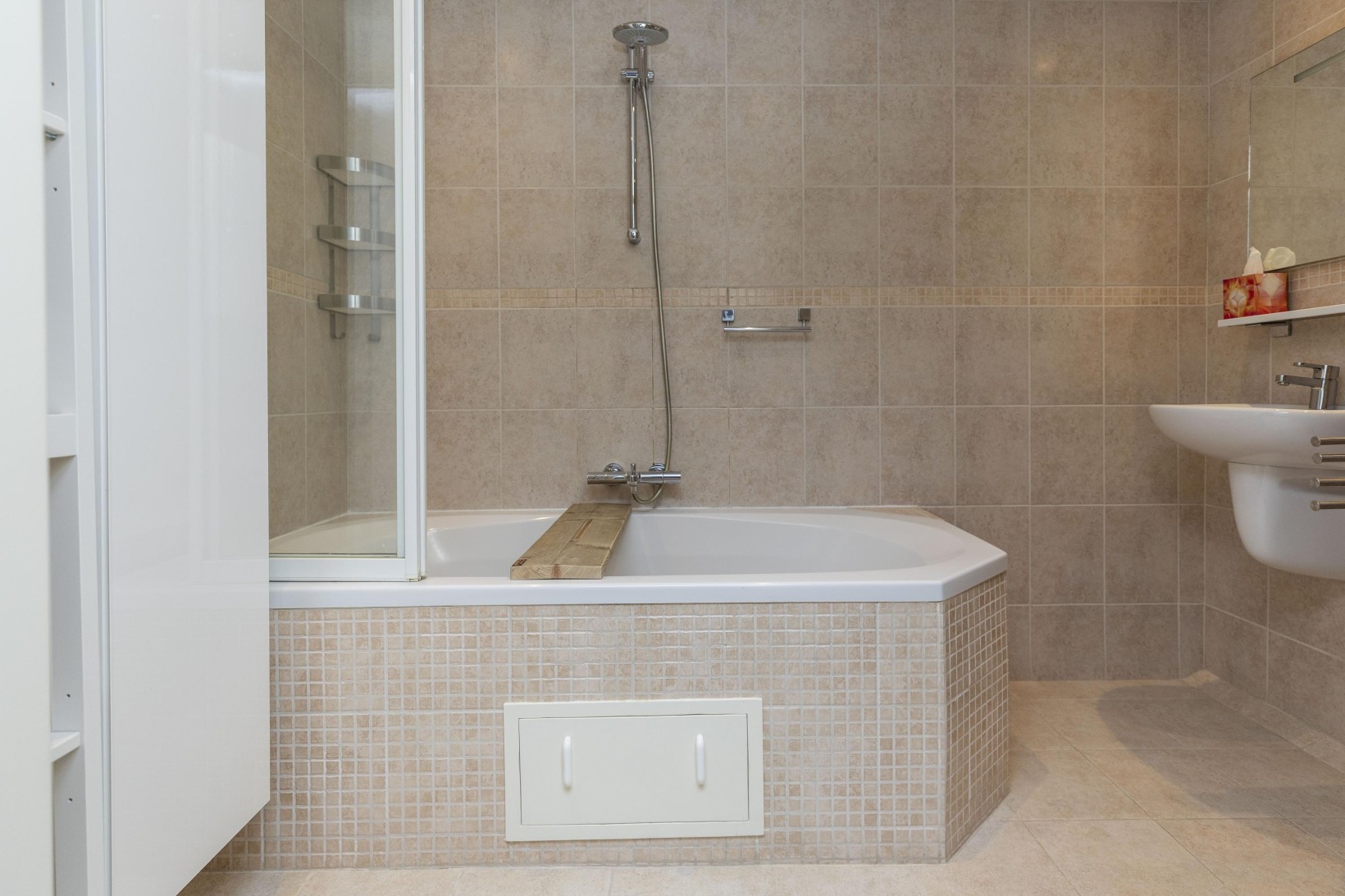 Appartement te koop: Iepenwede 14, Barendrecht