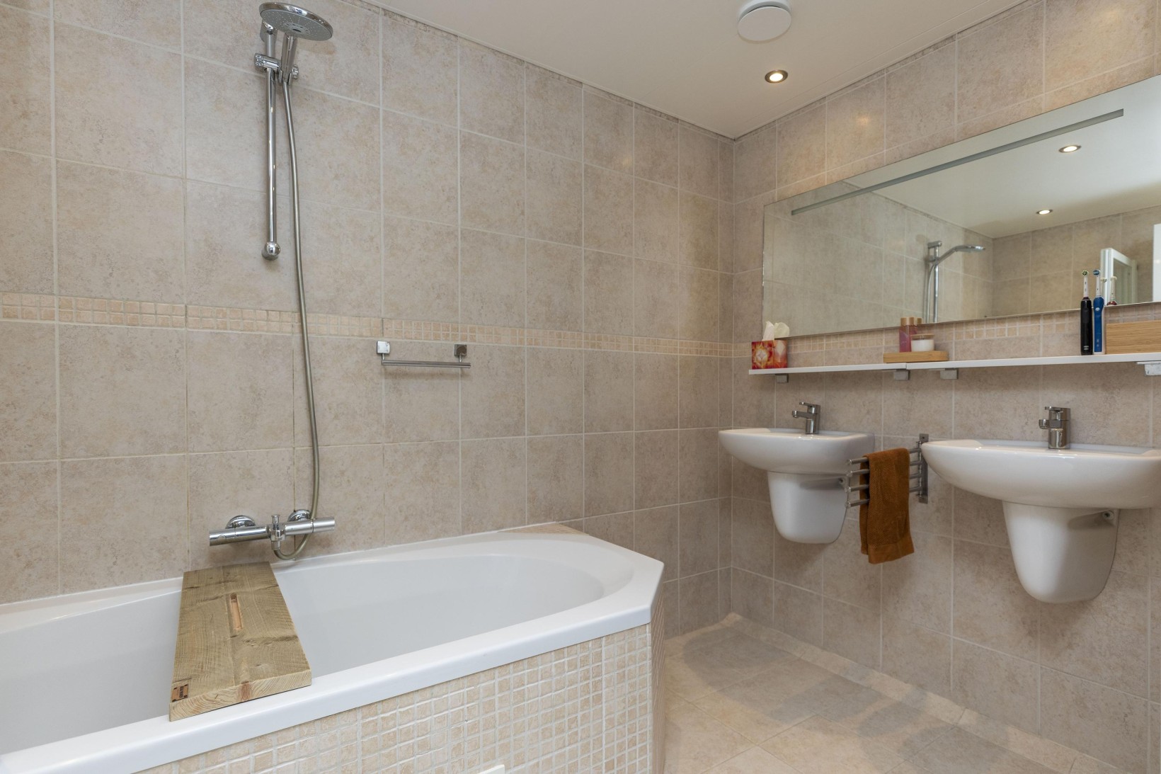 Appartement te koop: Iepenwede 14, Barendrecht