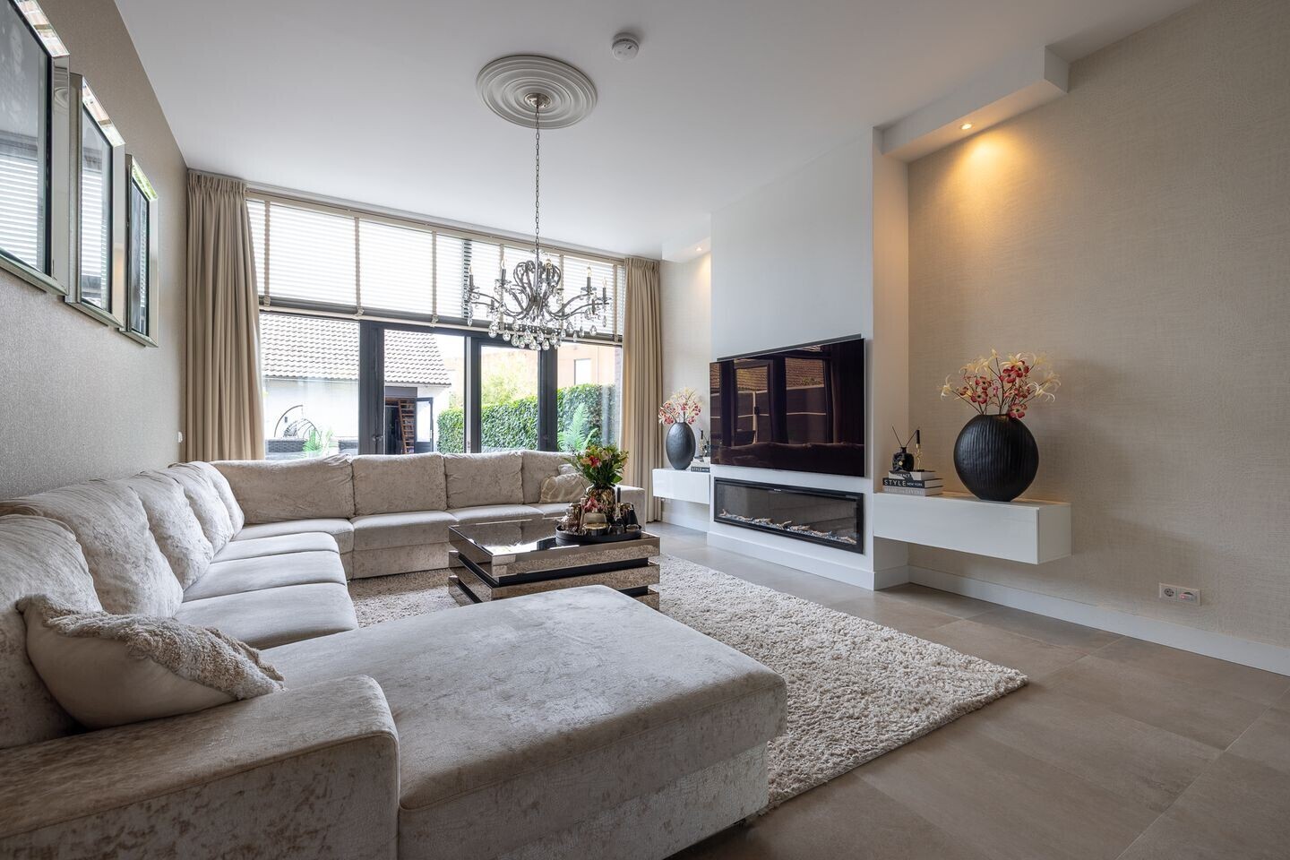 Tussenwoning te koop: Avenue Carnisse 199, Barendrecht