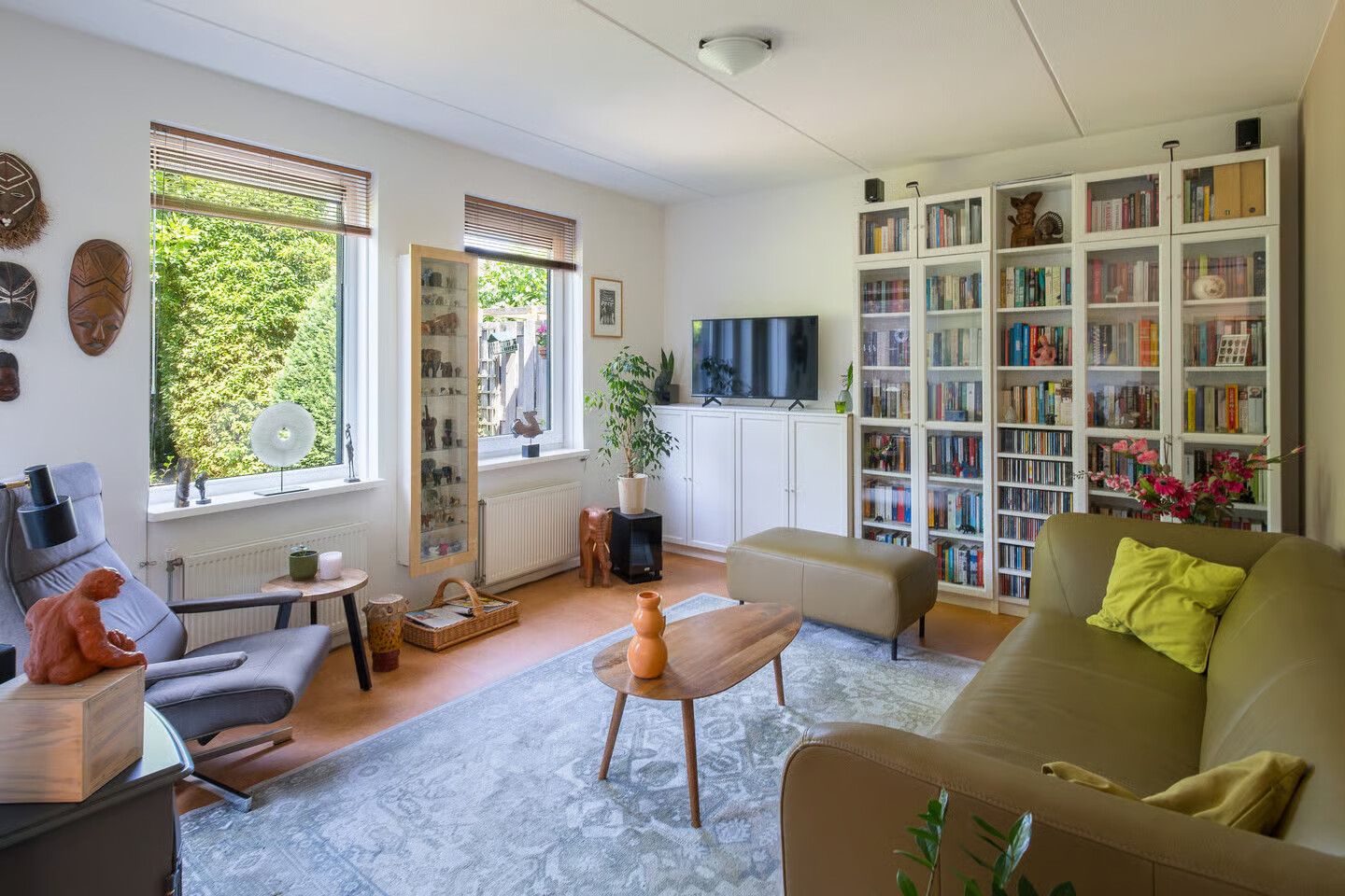 Tussenwoning te koop: Vrijenburglaan 75, Barendrecht