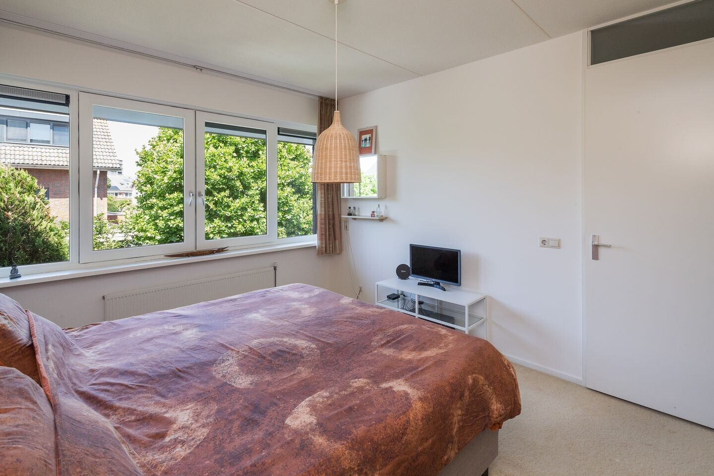 Tussenwoning te koop: Vrijenburglaan 75, Barendrecht