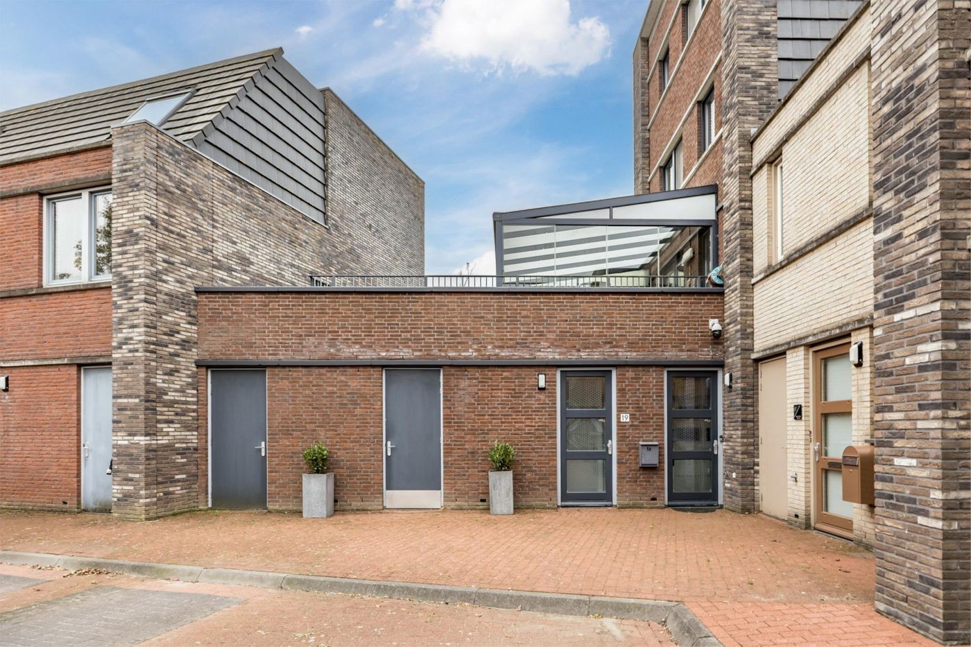 Appartement te koop: Olijfhout 19, Barendrecht