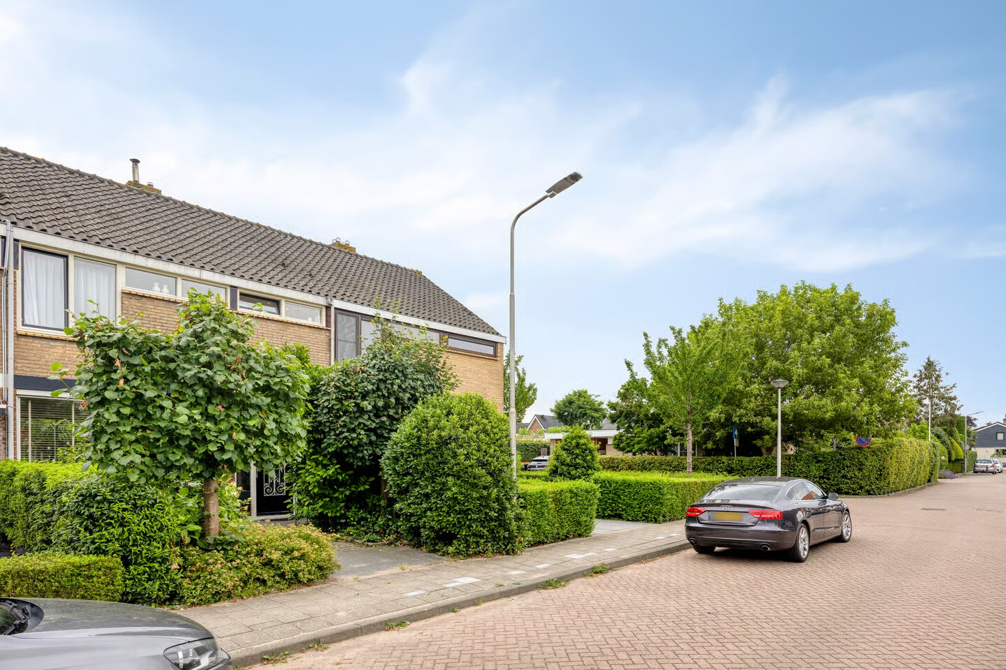 Tussenwoning te koop: Johannes Postlaan 6, Heerjansdam
