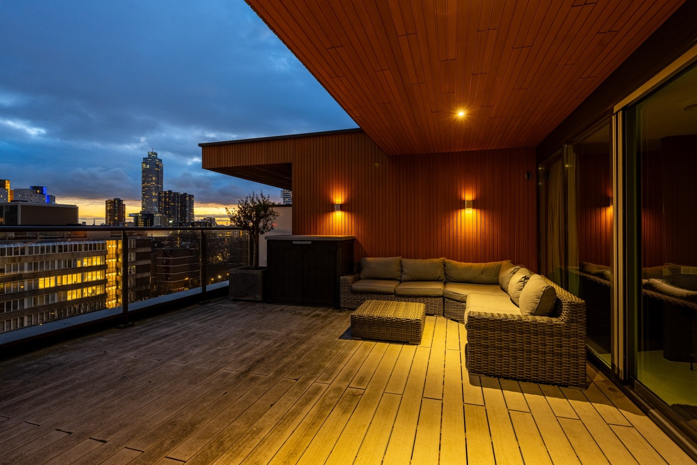 Appartement te koop: Wijnhaven 83A, Rotterdam