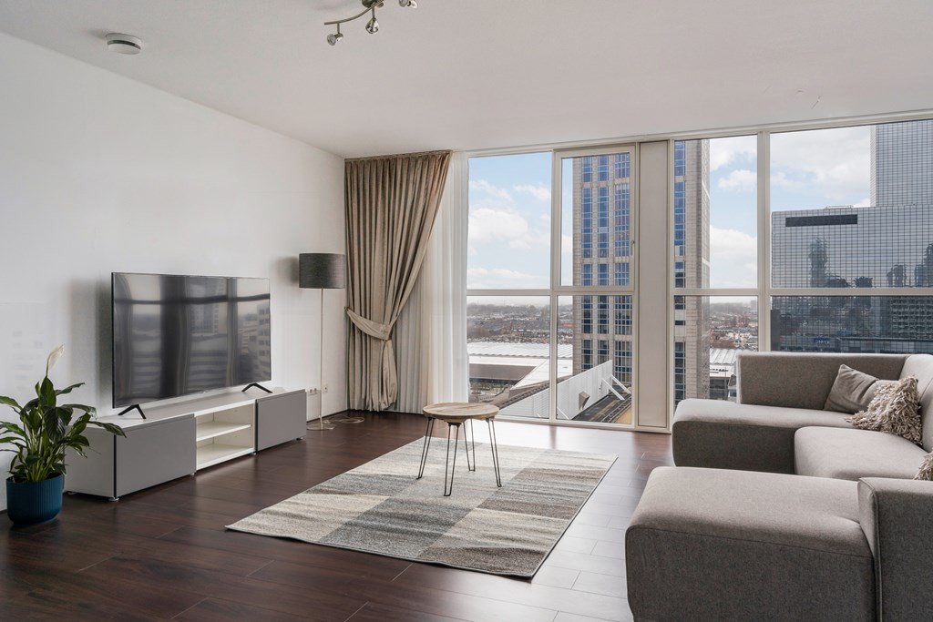 Appartement te huur: Kruisplein 430, Rotterdam
