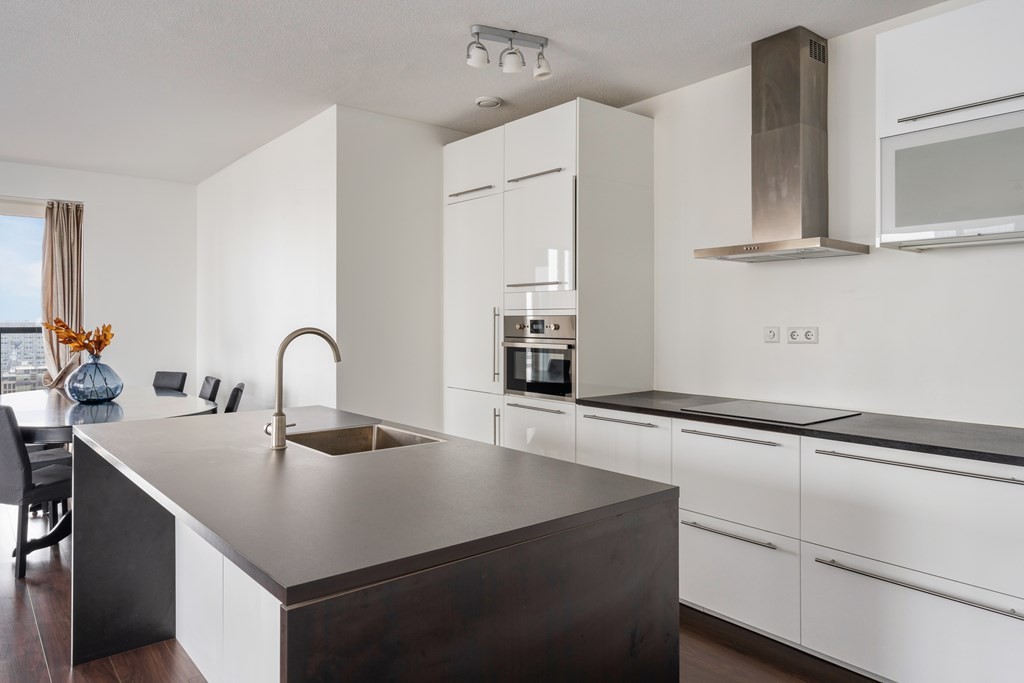 Appartement te huur: Kruisplein 430, Rotterdam