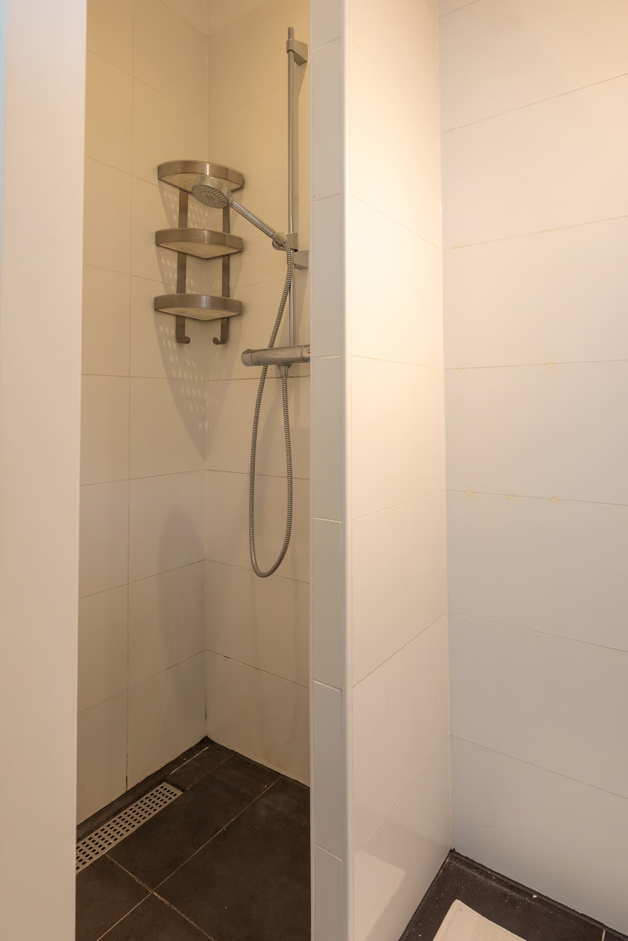 Studio te koop: Drievriendenstraat 12B, Rotterdam