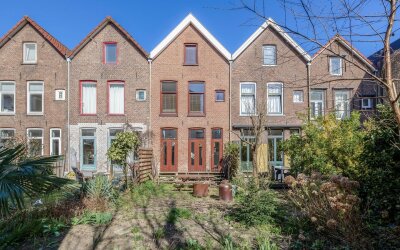Drievriende. 8