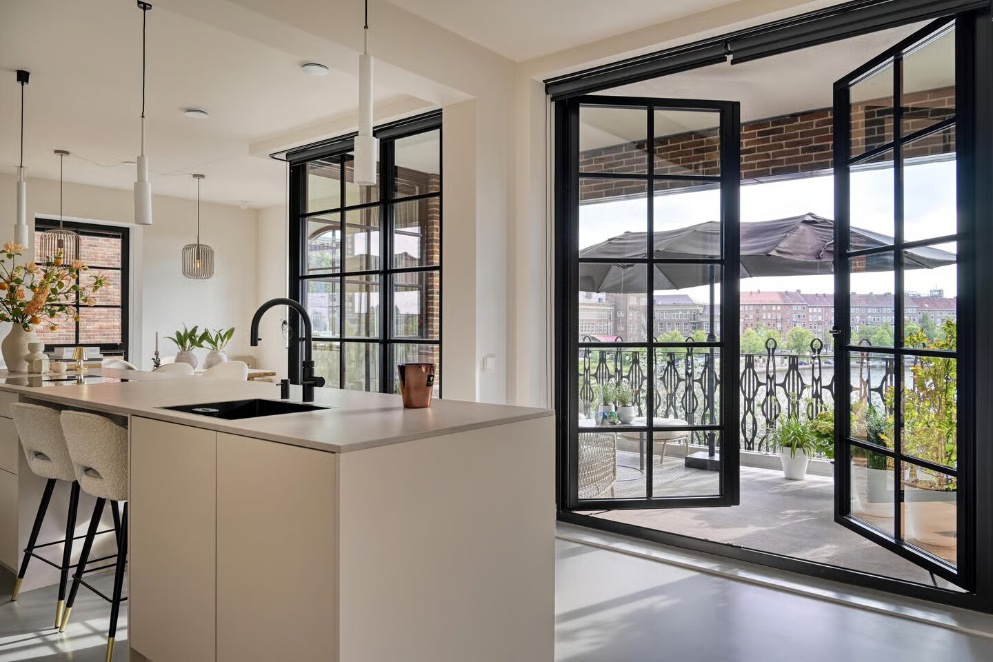 Appartement te koop: Abraham Tuschinskistraat 28, Rotterdam