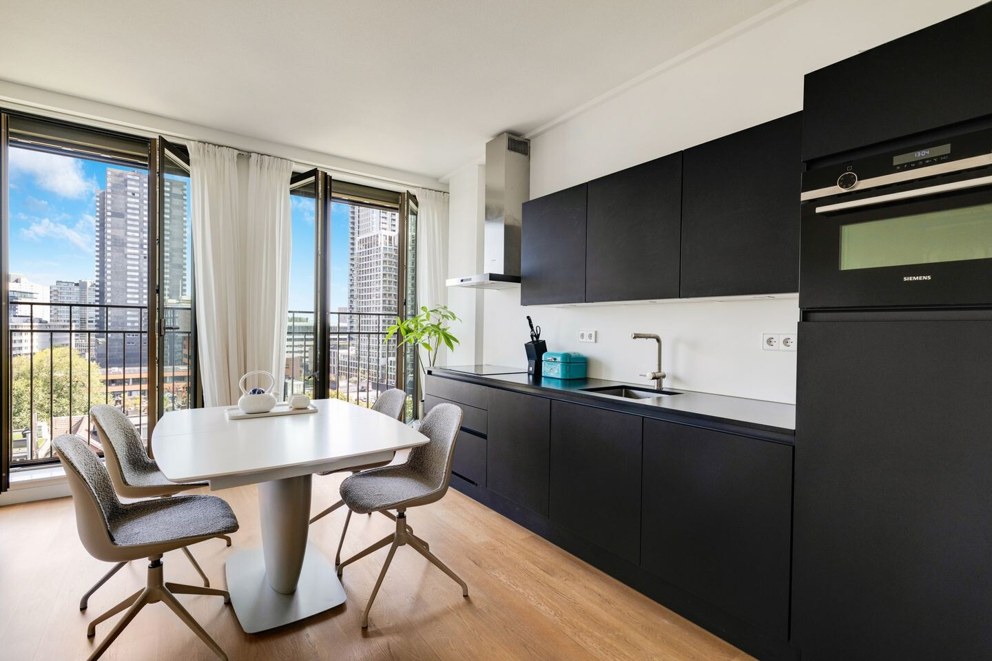 Appartement te koop: Van Vollenhovenstraat 3-805, Rotterdam