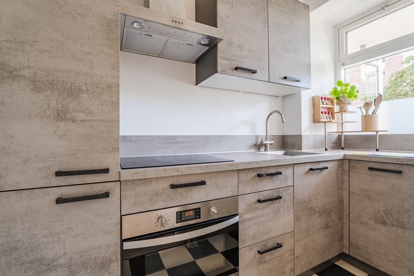 Appartement te koop: Suze Groeneweglaan 99, Rotterdam