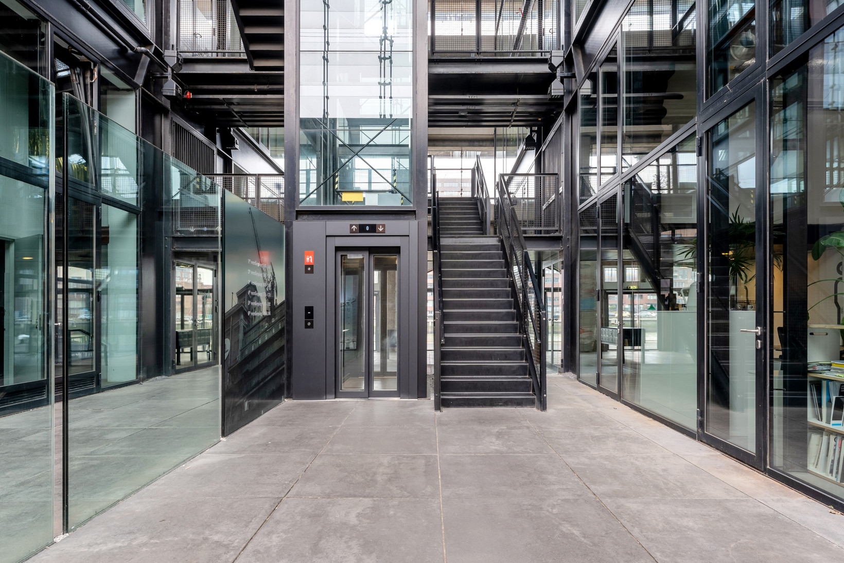 Appartement te koop: Lloydstraat 188, Rotterdam