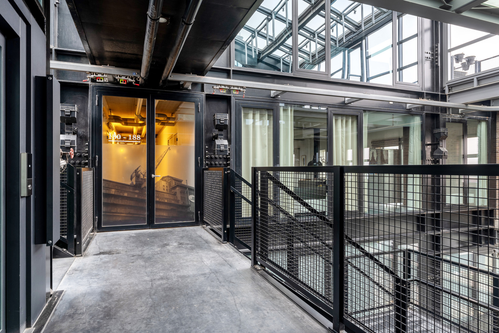 Appartement te koop: Lloydstraat 188, Rotterdam