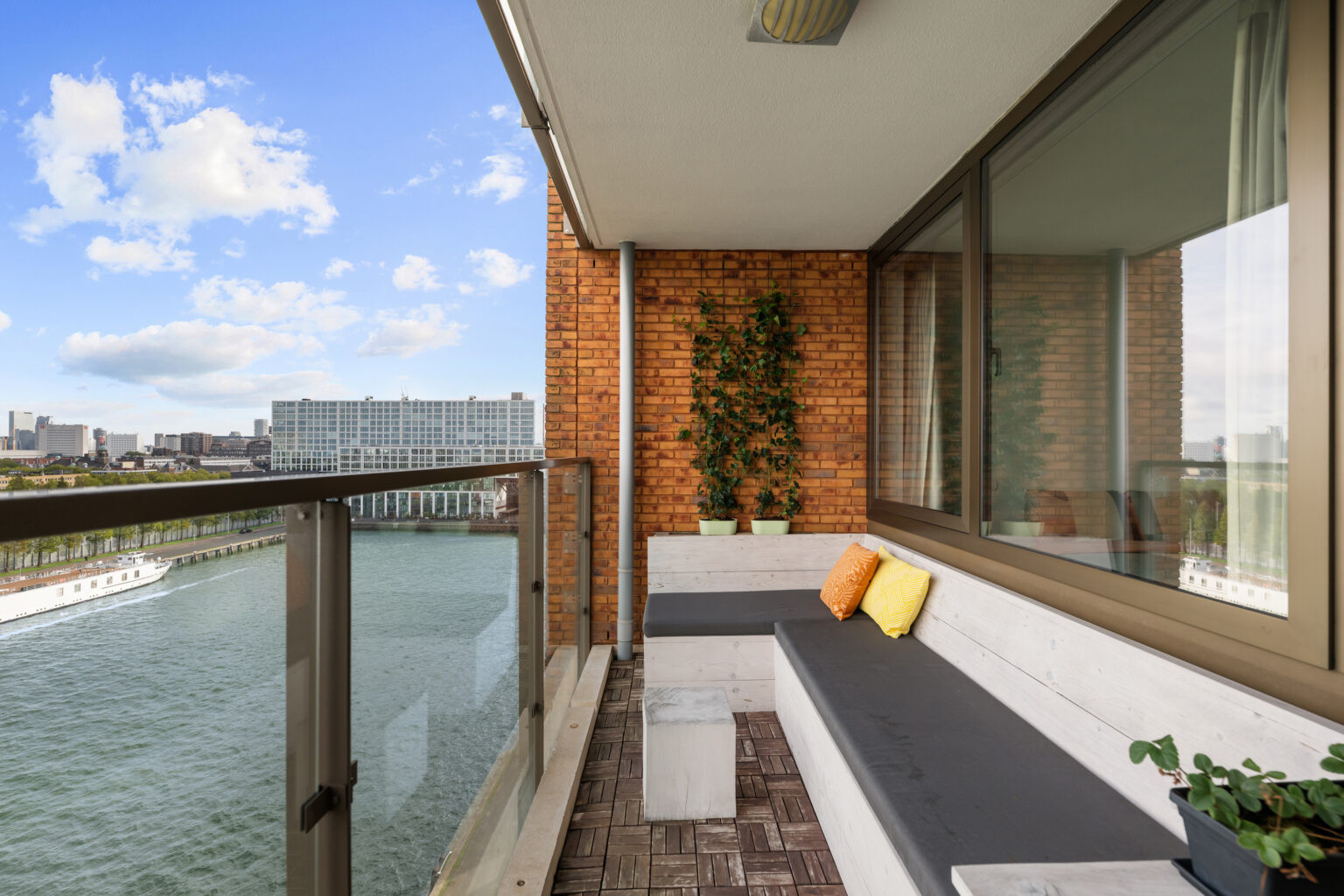 Appartement te koop: Kratonkade 718, Rotterdam