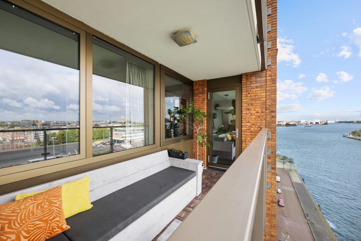 Appartement te koop: Kratonkade 718, Rotterdam