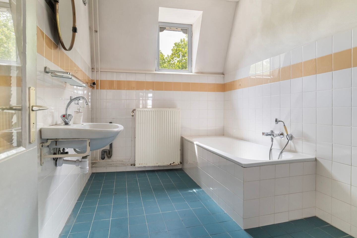 Appartement te koop: Crooswijksesingel 25B, Rotterdam