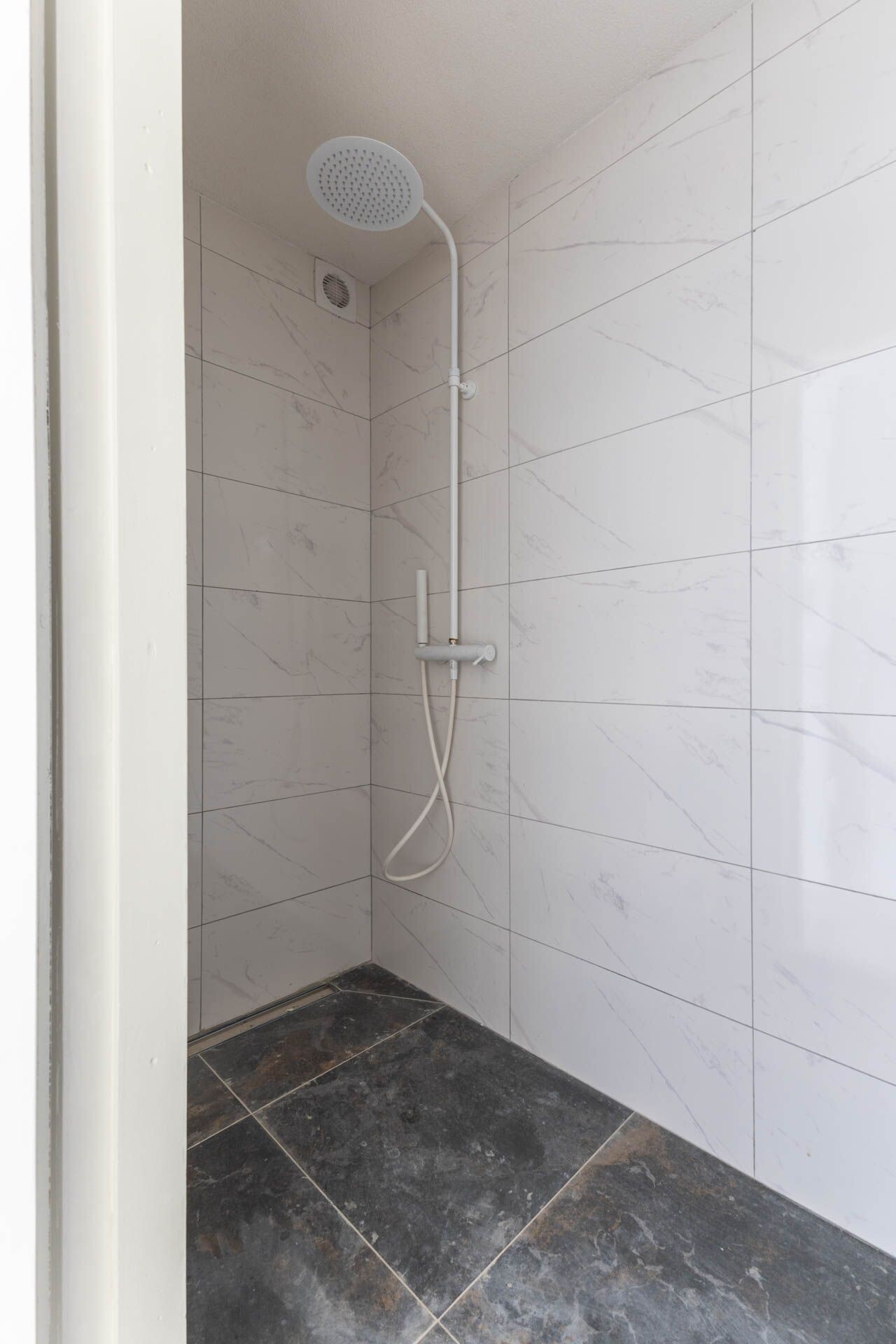 Appartement te koop: Bergweg 295A, Rotterdam