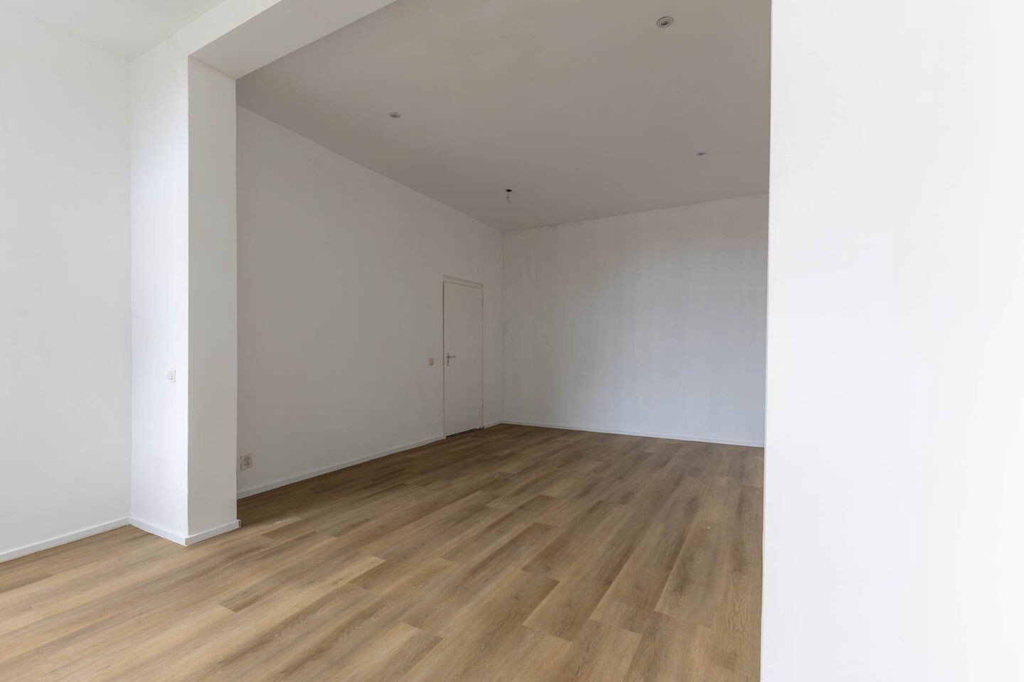 Appartement te koop: Bergweg 295B, Rotterdam