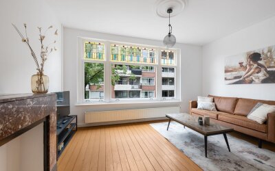 Donker Curt. 26-A01