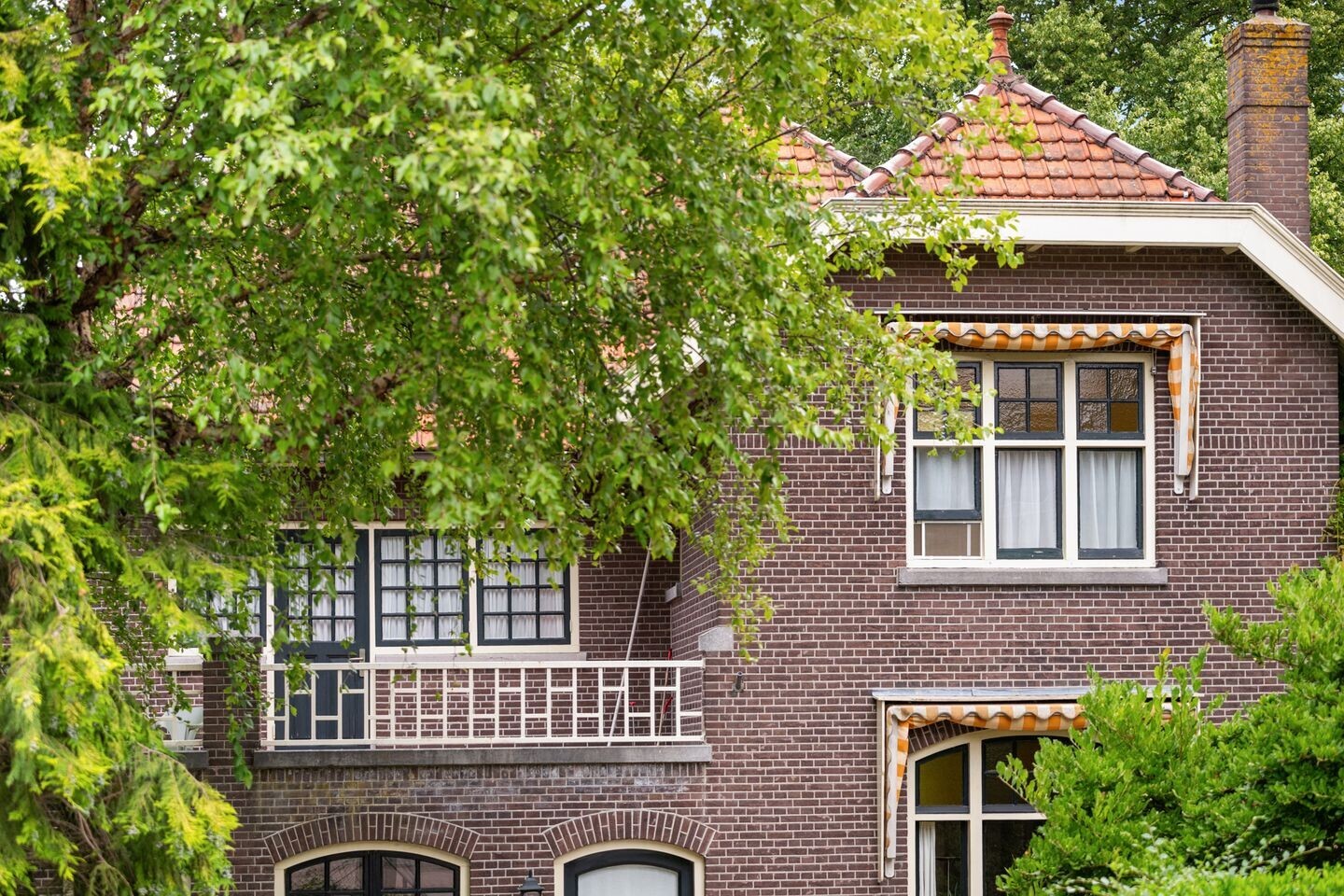 Vrijstaande woning te koop: Delftweg 10, Rotterdam