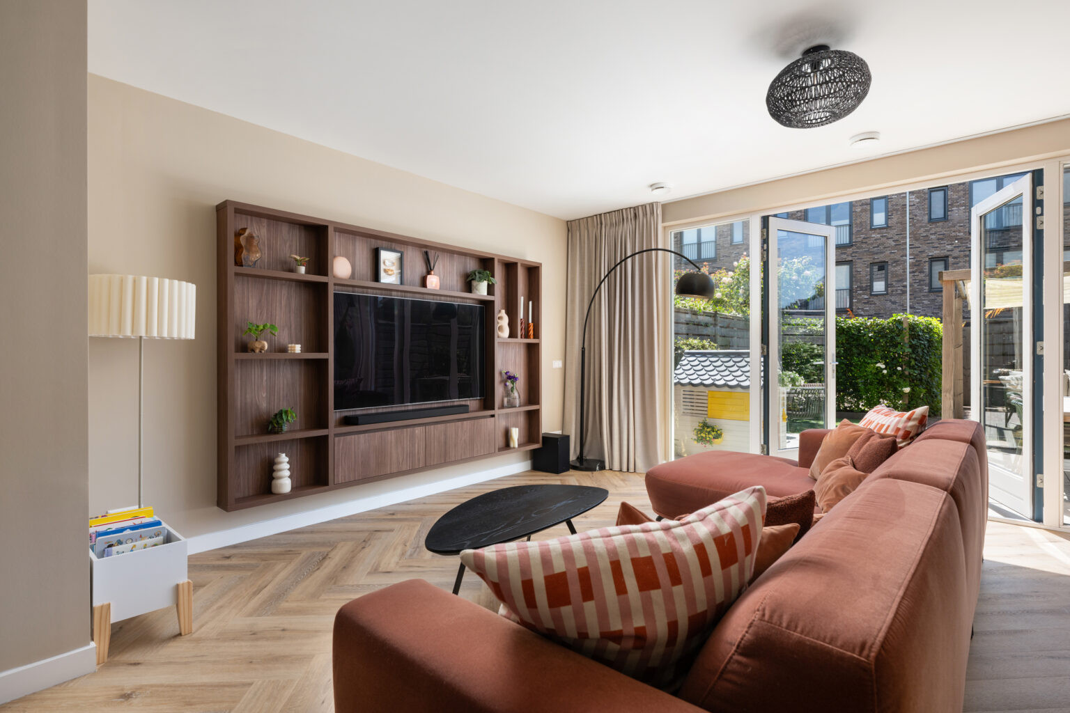 Tussenwoning te koop: Zestienhovensekade 156H, Rotterdam