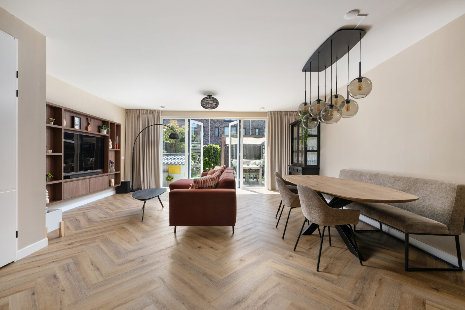 Tussenwoning te koop: Zestienhovensekade 156H, Rotterdam