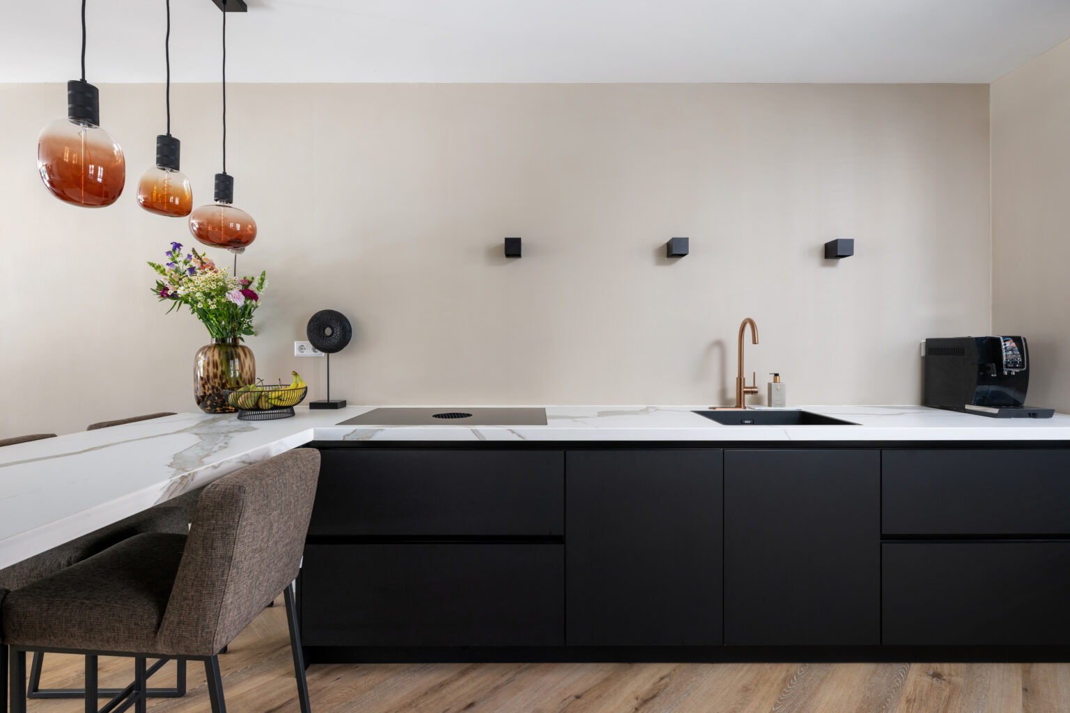 Tussenwoning te koop: Zestienhovensekade 156H, Rotterdam