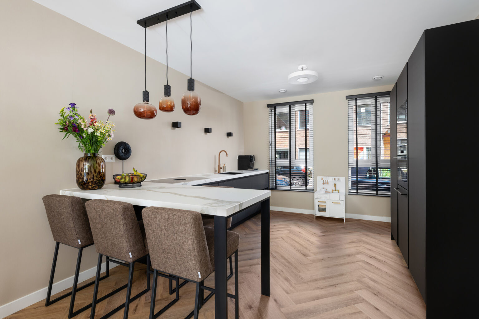 Tussenwoning te koop: Zestienhovensekade 156H, Rotterdam