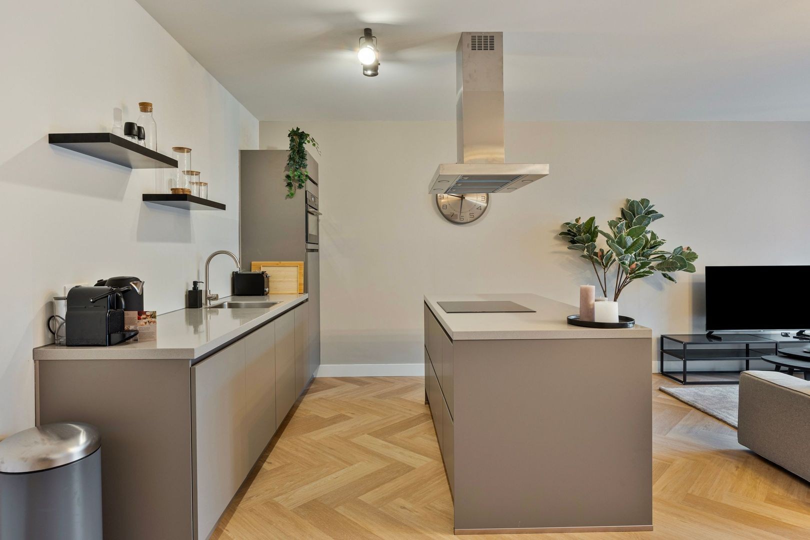 Appartement te huur: Willem de Zwijgerstraat 8C, Rotterdam