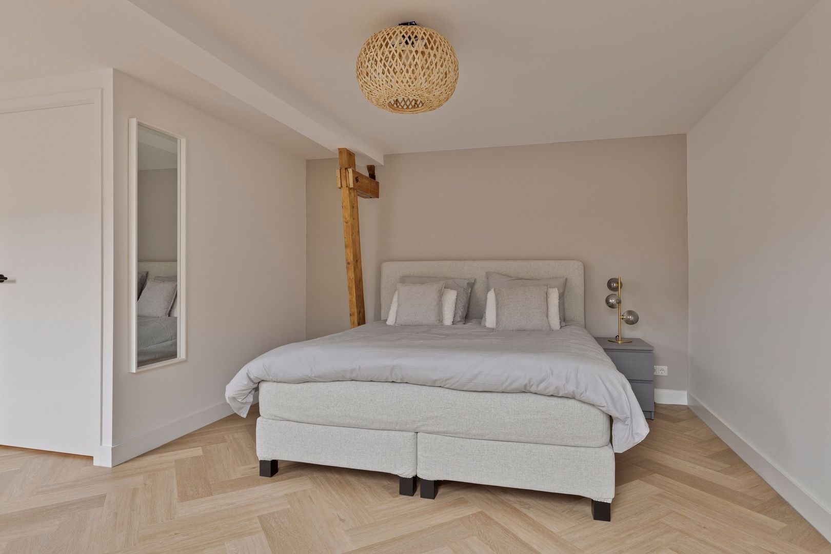 Appartement te huur: Willem de Zwijgerstraat 8F, Rotterdam