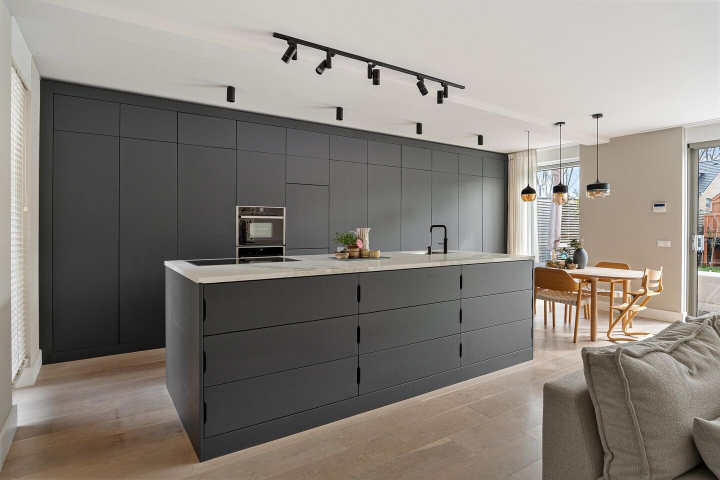 Tussenwoning te koop: Albinusstraat 12, Rotterdam