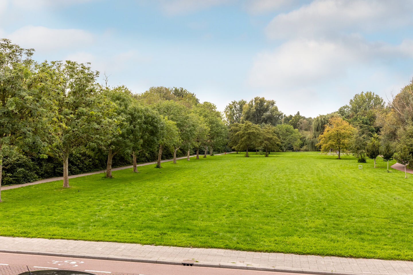 Twee-onder-één-kap te koop: Adrianalaan 339, Rotterdam