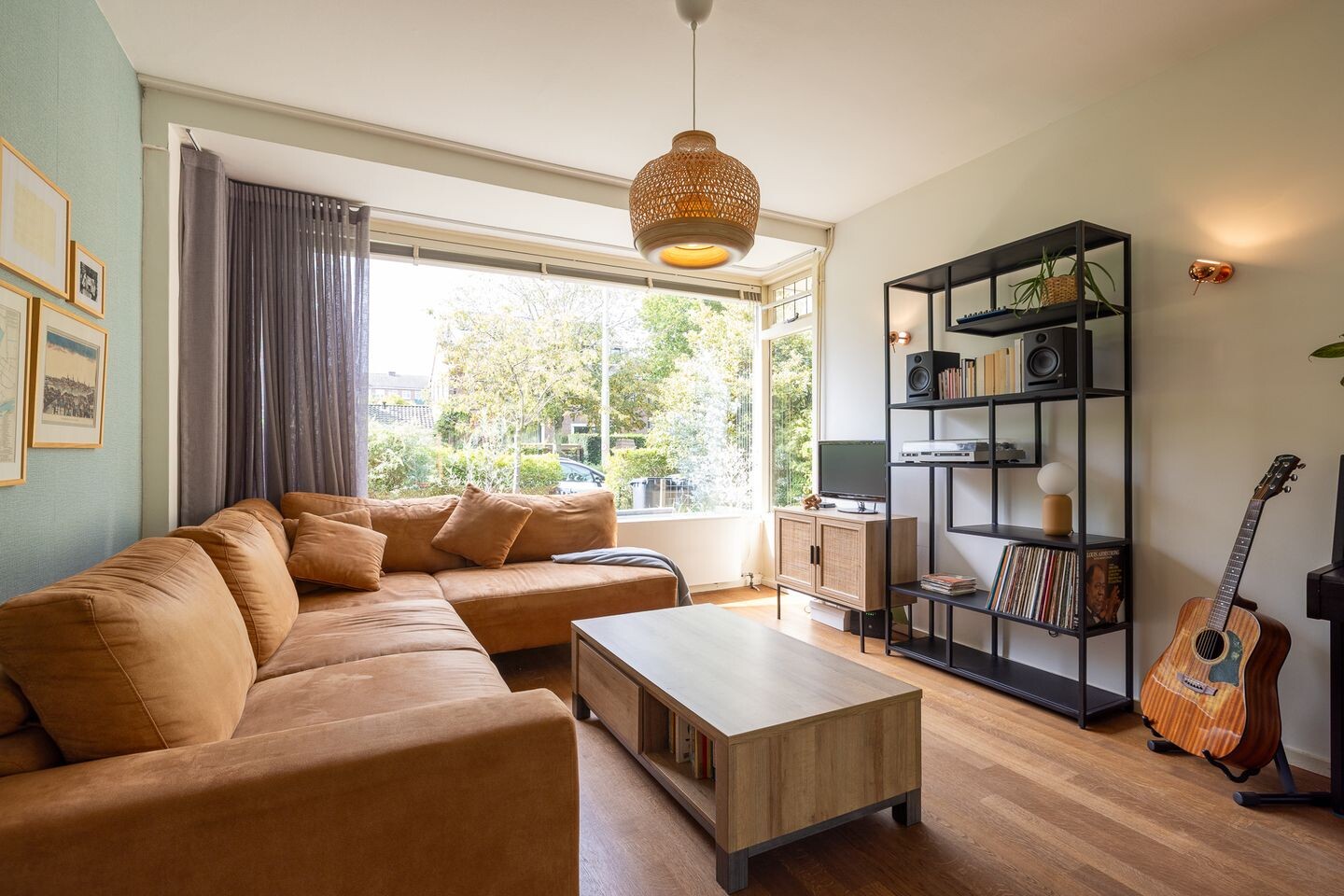 Tussenwoning te koop: Larikslaan 135, Rotterdam