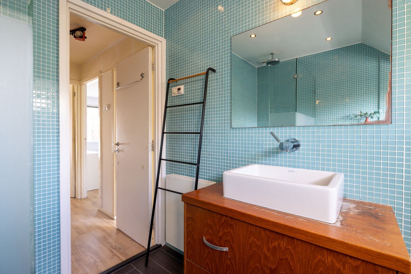 Tussenwoning te koop: Larikslaan 135, Rotterdam
