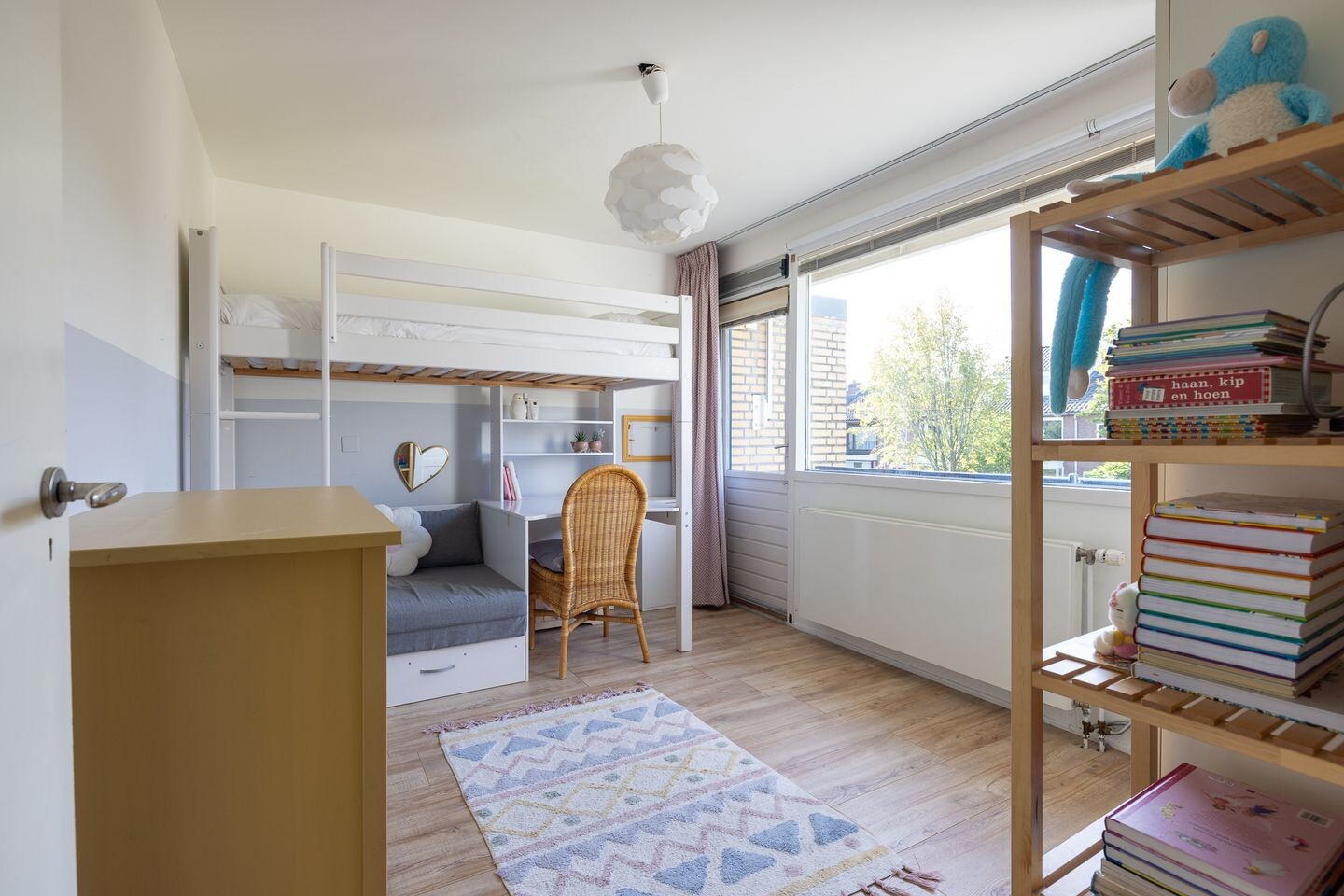 Tussenwoning te koop: Larikslaan 135, Rotterdam