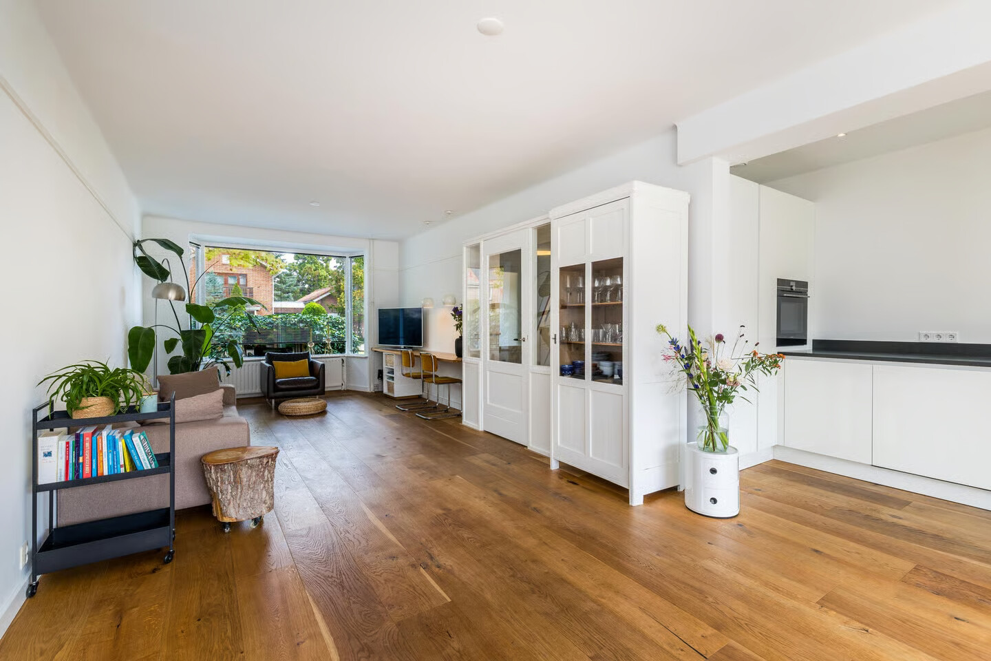 Tussenwoning te koop: Larikslaan 240, Rotterdam