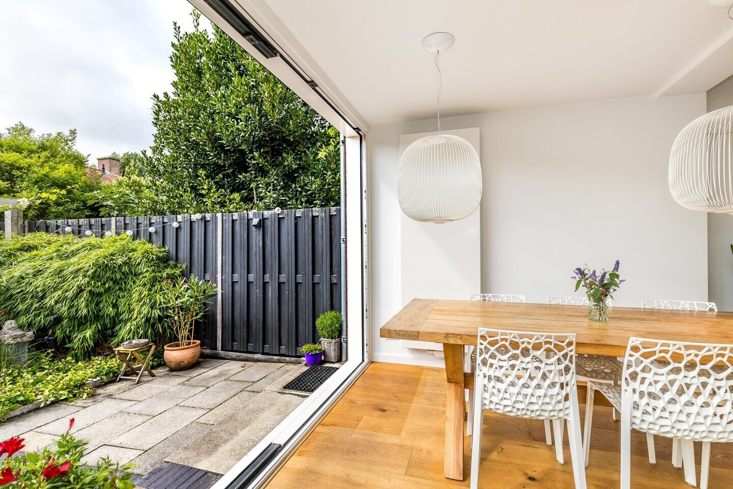 Tussenwoning te koop: Larikslaan 240, Rotterdam