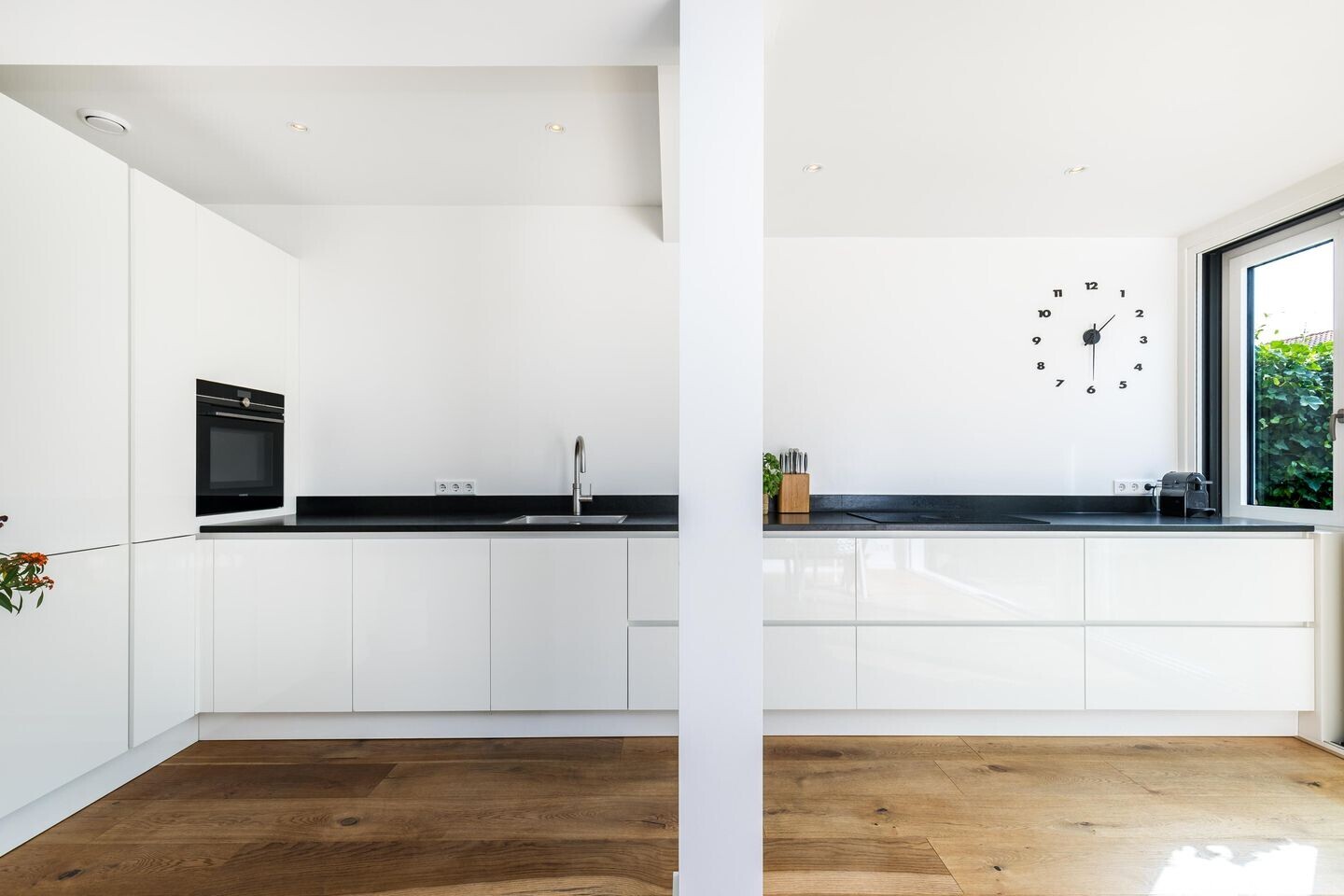 Tussenwoning te koop: Larikslaan 240, Rotterdam